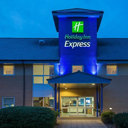 Holiday Inn Express Braintree By Ihg Экстерьер фото