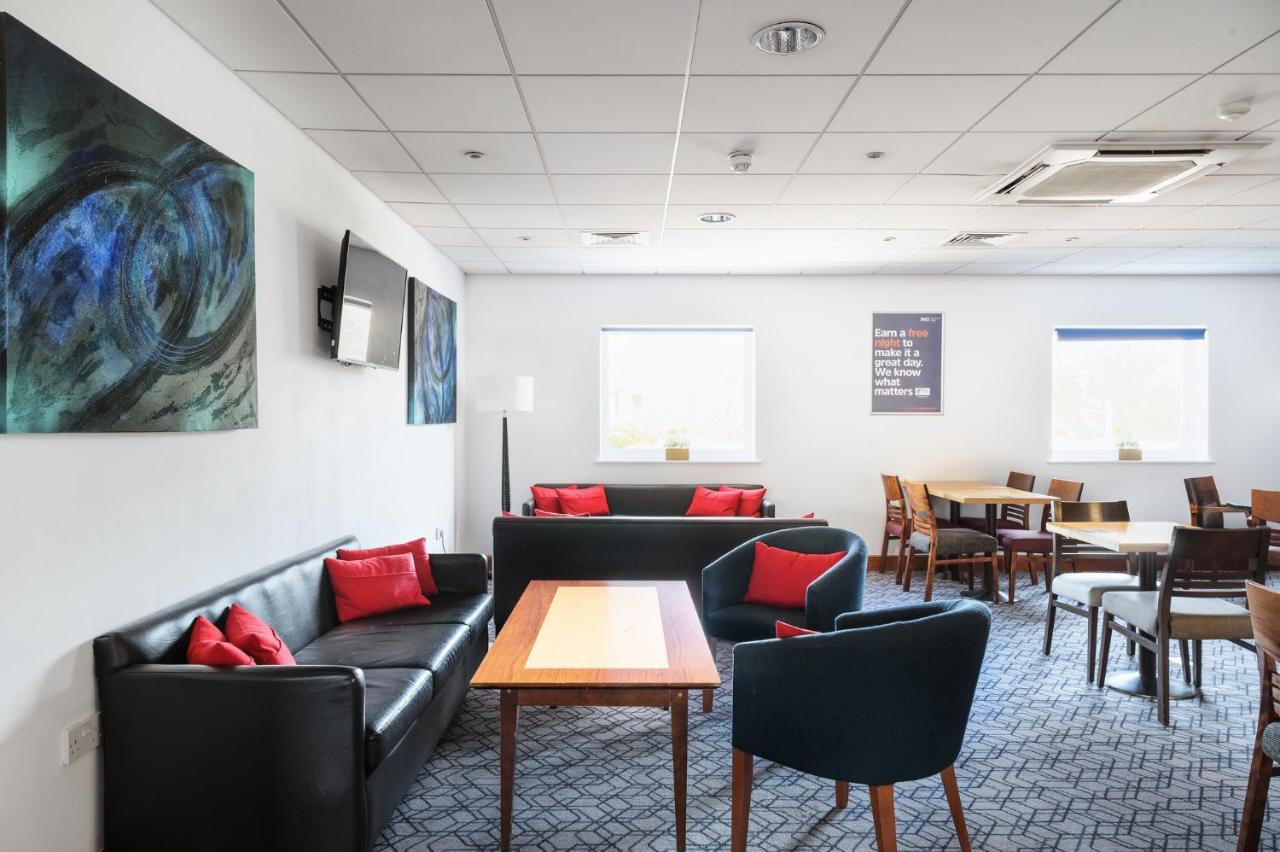 Holiday Inn Express Braintree By Ihg Экстерьер фото